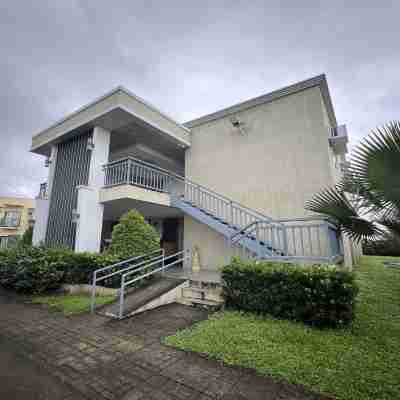 Palm Cabanas Resort Hotel Exterior