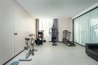 Super 8 Hotel (Anyue County Central Times Square) - Gym
