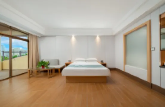 GEM Hotel (Dongfang Haitang Park)