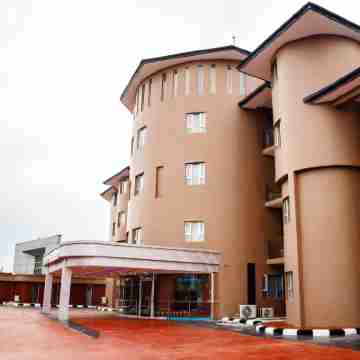 Swiss International Rancho Valeria Warri Hotel Exterior