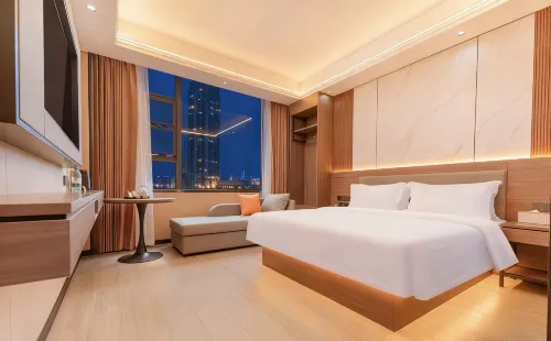 Liuyue Hotel (Liuzhou Wuxing Shangye Buxingjie Dewang Xintiandi)