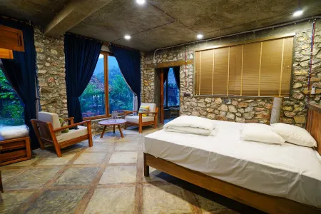 Ba Be Jungle Houses Отели в г. Nam Mau