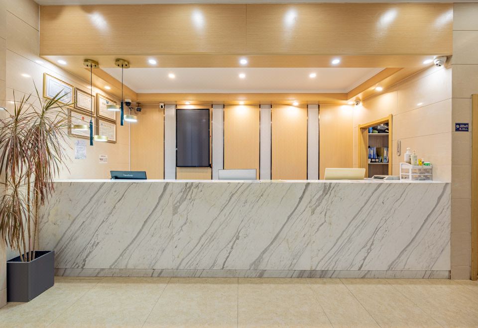 nangreenlakeview resortOver view