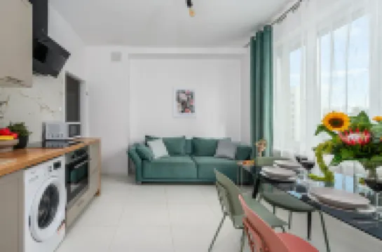 Lumina Charming 3-room apartment in the center of Warsaw