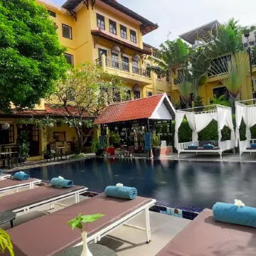Villa Indochine d'Angkor Отели рядом с достопримечательностью «Пном Бакхенг»