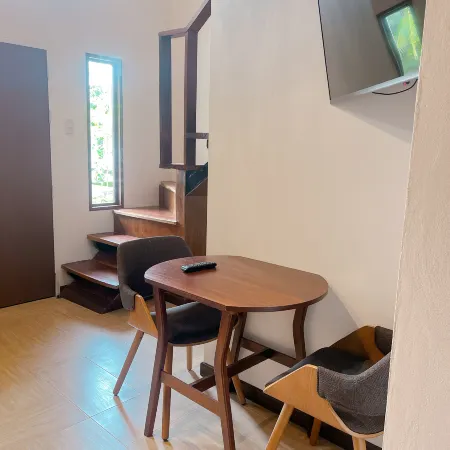 Phimai Pond House