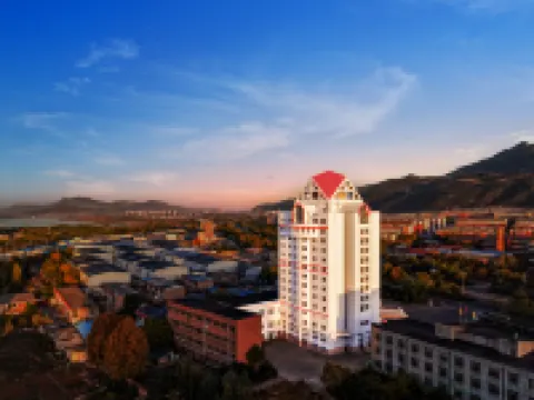 Tai'an Mingzuo Santai Theme Hotel (Taishan Scenic Area)