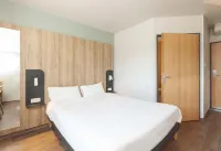 B&B Hotel Pau Lescar Hotels in Lescar