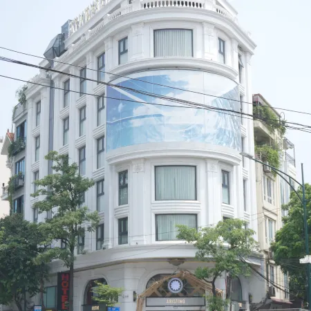 12A&B Dien Bien Phu Hotel- Hanoi Train Street