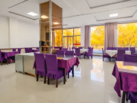 額濟納旗•儷雅|金色胡楊林Relax星級度假酒店(額濟納旗胡楊林店) 額濟納旗酒店