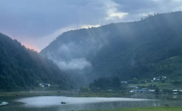 Thirteen Degree Wind Four Seasons Tent Camp