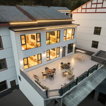 Wilderness Retreat · Hillview · Boutique & Minimalist Luxury Designer Guesthouse