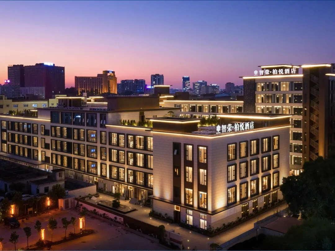 Dongguan Songshan Lake Zhirong Bayue Hotel - Dongguan