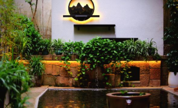 Phoenix Dayin Qianfu Homestay (Gucheng Branch)