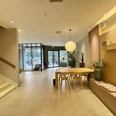 Locke Hotel (Luoyang Longmen High-speed Rail Station Branch)
