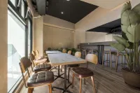 Superb Hotel