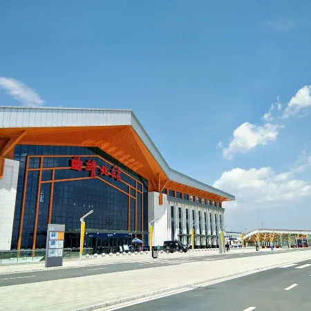 Qingpu Hotel (Qujing North Station Ethnic Middle School Branch)