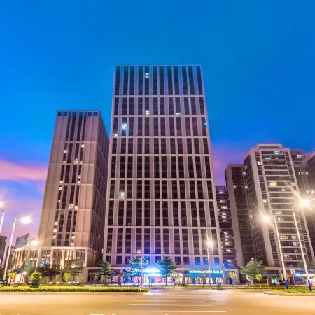 Xingyue International Apartment (Maoming High-Speed Railway Station Aegean Shopping Park)