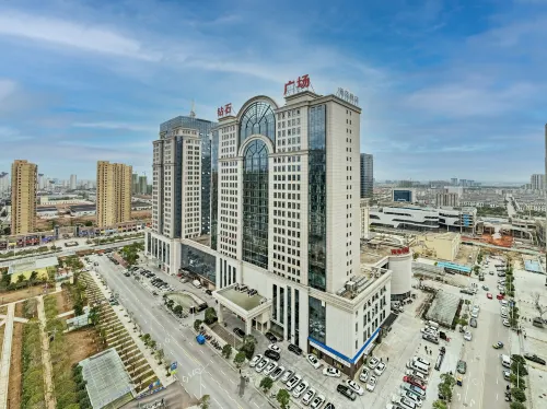 Atour Hotel Wang Anshi Avenue Diamond Plaza Fuzhou - parking