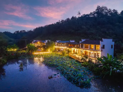 Half-Mu Fangtang Redwood Forest Parent-child Holiday Villa