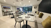 Queenstown Park Boutique Hotel - breakfast