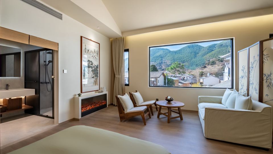 A Glowing mountain homestay