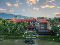 RatiLanna Riverside Spa Resort Hotel berhampiran Jambatan Meng Memorial
