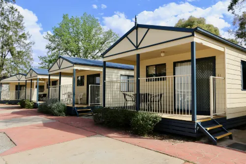 Young Caravan and Tourist Park - Wifi