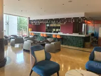凱莱斯頓インターナショナルホテル（臨滄市政府広場）