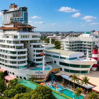 The Cruise Hotel (formerly A-ONE The Royal Cruise Hotel) Hotels near Teddy Bear Museum