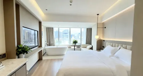 Kunming Lanxuan Hotel (Nanping Pedestrian Street & Green Lake Park Branch) - Hot Springs