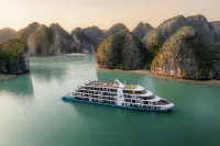 Halong Lyra Grandeur Cruise - Infinity Pools