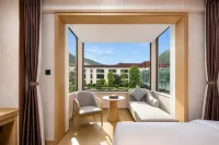 Jiuli International Hotel - พร้อมระเบียง