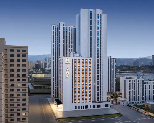 Atour Hotel (Qilihe Bridge, Lanzhou West Railway Station) Hotels in Lanzhou