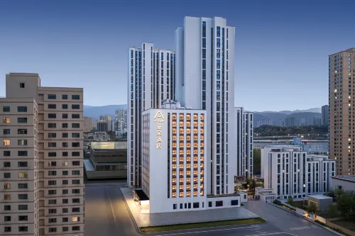 Atour Hotel (Qilihe Bridge, Lanzhou West Railway Station)