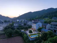 Floral Hotel·Qingyu hotel (Tonglu OMG Heartbeat Paradise Branch)