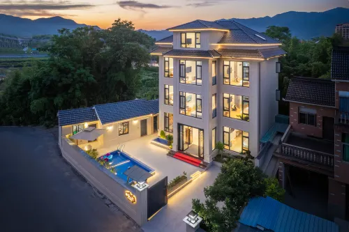 Chu Cen Homestay (Near Kaiyuan Senbo Resort & OMG Heartbeat Park)