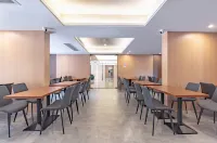 Hailing Island Whale Resort Hotel (Nimble Golden Coast) - sarapan