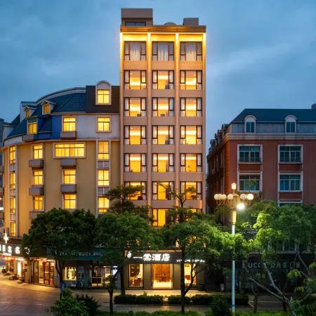 Pingtan Yitang Hotel (Longwangtou Beach)