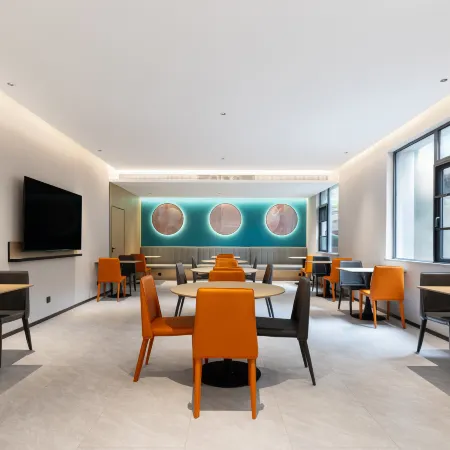 City Comfort Inn Hotel (Guiyang Penshui Pool Jiaxiu Tower)
