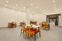 Zhenshan Qigu Homestay (North Main Gate, Xijiang Qianhu Miao Village - พร้อมอาหารเช้า