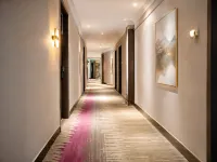 Zhubao Hotel (Wuzhou Municipal Plaza Center Branch) - con vista montagne