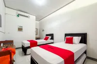 RedDoorz Syariah @ Saung Situraja Sumedang - Kolam Renang