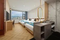 Urba Hotel (Shambhala Ethnic Unity Theme Park Branch) - parking