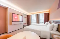 Orange Hotel (Quzhou Sports Center Branch) - parking