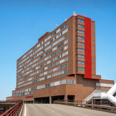 Hotel Chamartin The One Hoteles cerca de Edificio Mirador