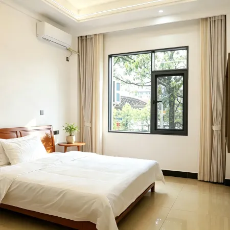 Yingjiang Chunni Rongrong Homestay