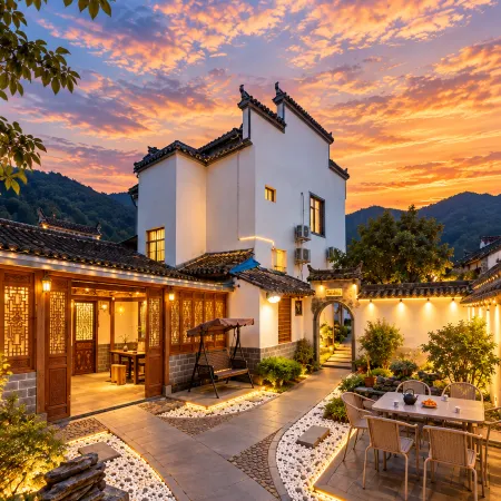 Xidi Taoxianju · Poetic Hui Style Boutique Stay (Xidi Ancient Village Scenic Area)