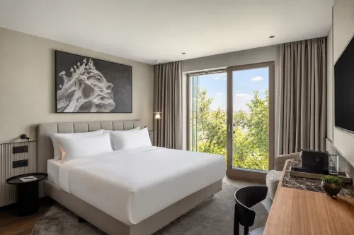 Leon Hotel & Lounge - 4-Star