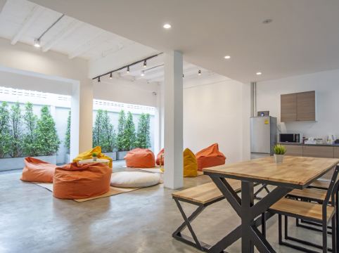 ลอสต์ อินน์ กรุงเทพฯ